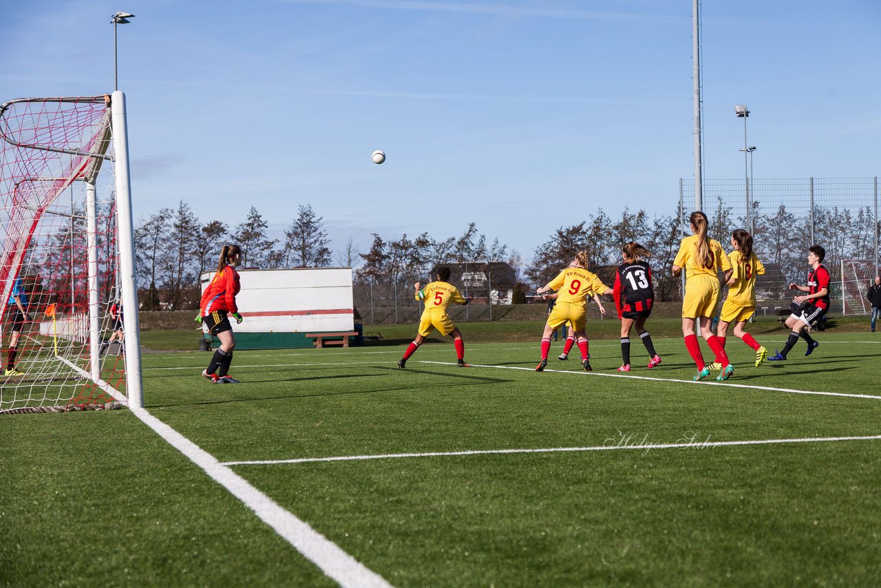 Bild 114 - B-Juniorinnen SG Weststeinburg/Bei - SV Fisia 03 : Ergebnis: 1:2